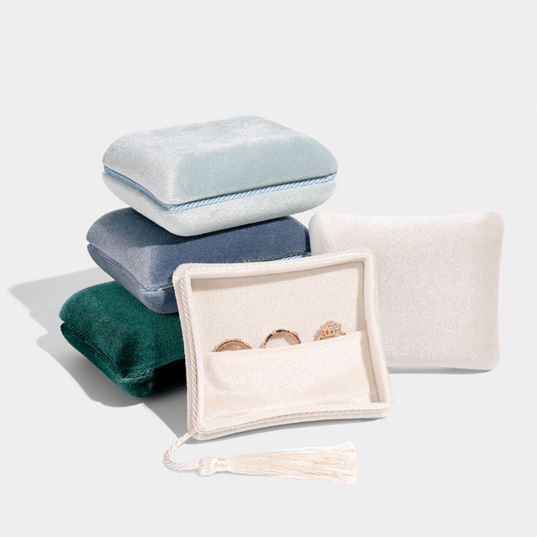 Luxury Bags List - Luxe esthetische fluwelen sieradendoos met kwasthanger