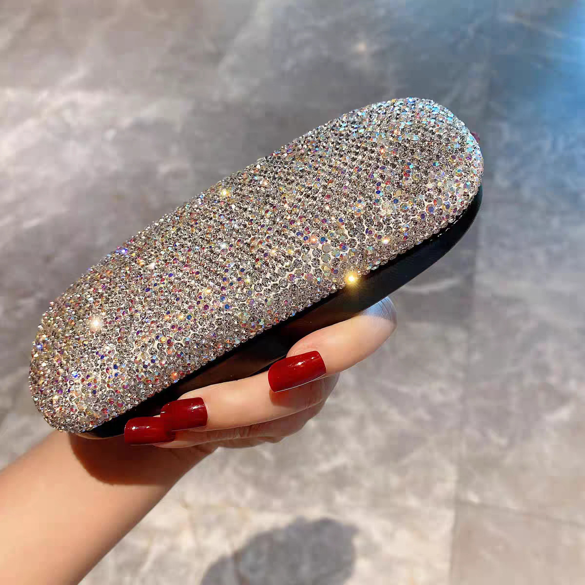 Luxe Diamant Zonnebrillenkoker - Luxury Bags List recensie en prijs