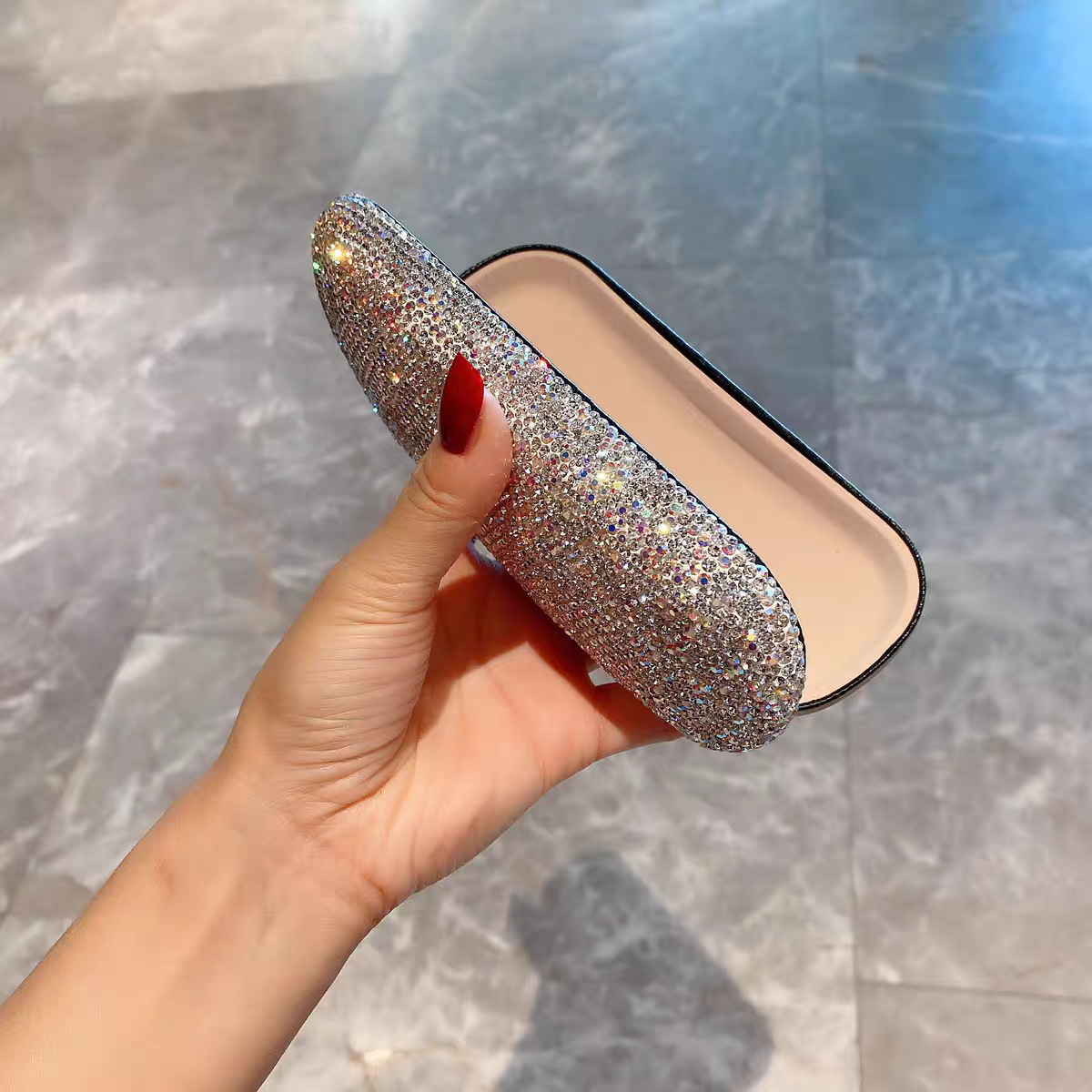 Luxe Diamant Zonnebrillenkoker - Luxury Bags List recensie en prijs